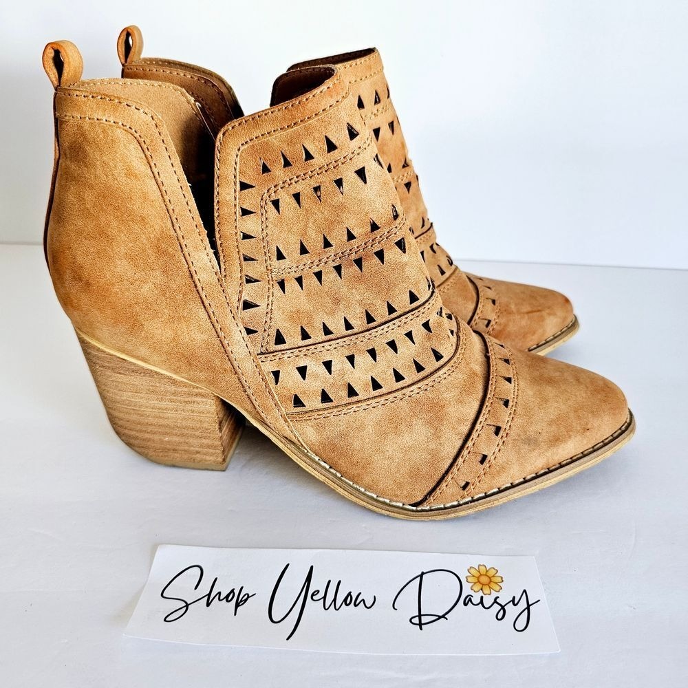 Mi.iM Tan Laser Cut Perforated Ankle Booties Western Boho Block Heel Size 9